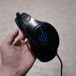 roHS gamming Headphones, black and blue